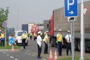 2.-7. svibnja 2010. - inspektori cestovnog prometa u zajedničkom nadzoru prometa teretnih vozila s kolegama iz prometne policije